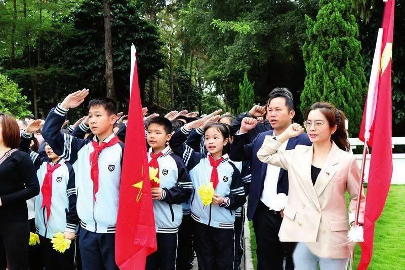菠菜做什么面食快手又好吃呢？游戏画面